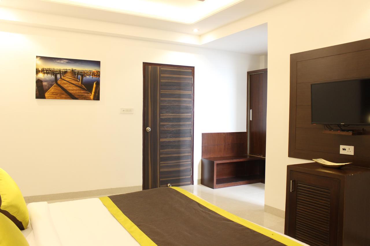 Hotel Aero Star Near Delhi Airport Ню Делхи Екстериор снимка