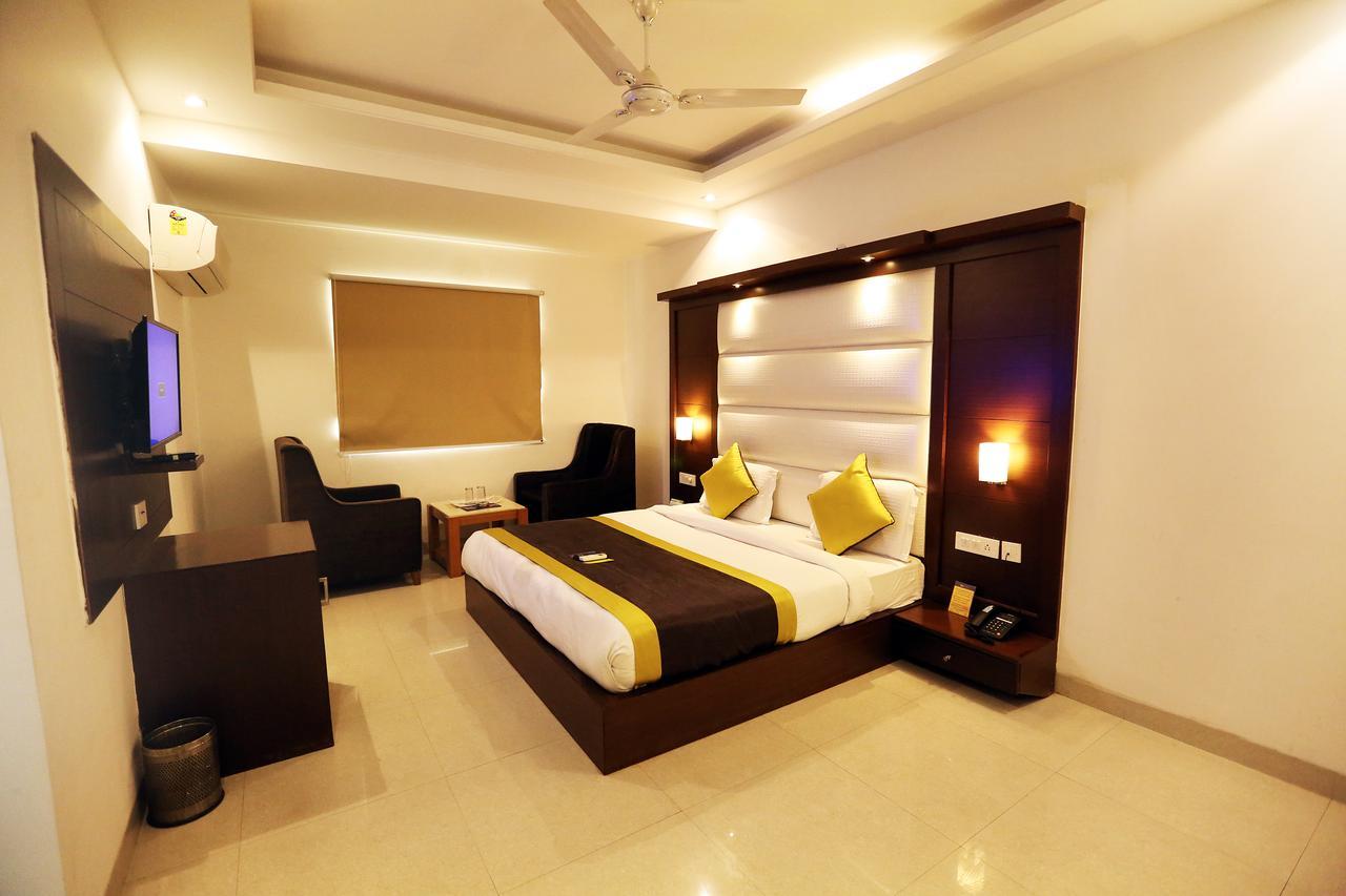 Hotel Aero Star Near Delhi Airport Ню Делхи Екстериор снимка