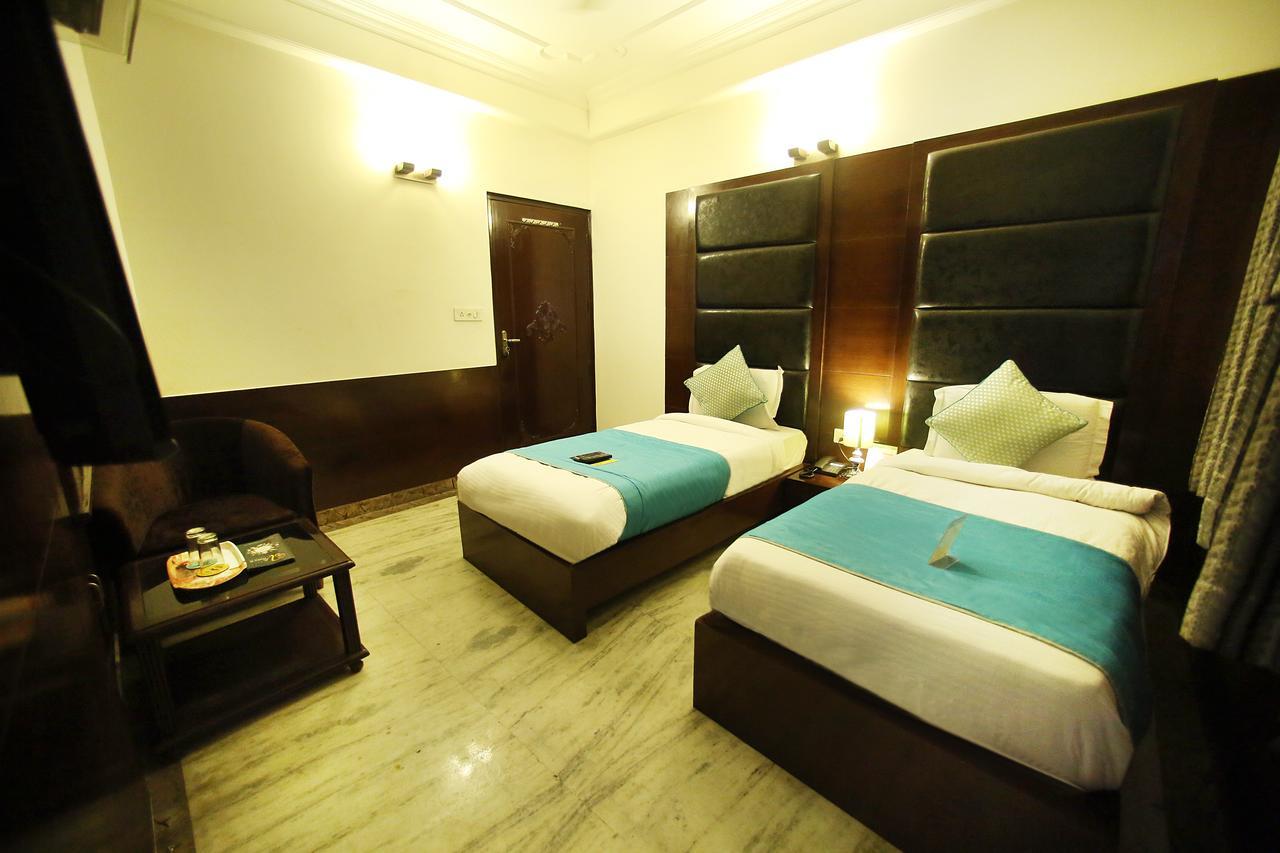 Hotel Aero Star Near Delhi Airport Ню Делхи Екстериор снимка