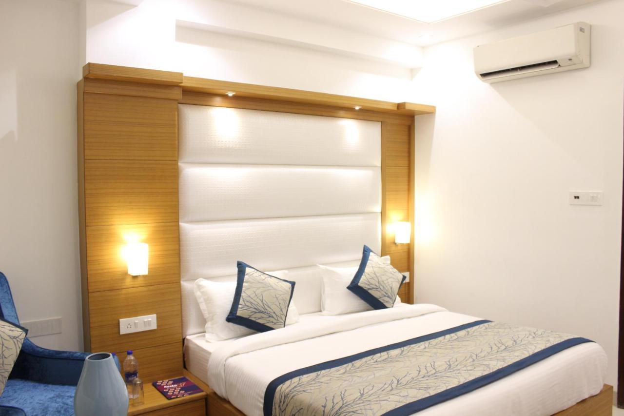 Hotel Aero Star Near Delhi Airport Ню Делхи Екстериор снимка