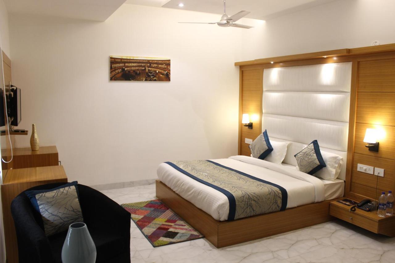 Hotel Aero Star Near Delhi Airport Ню Делхи Екстериор снимка